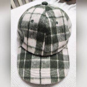 Universal Thread Women's Wool Blend Buffalo Plaid Baseball Cap Cream Green